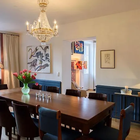 Nicoletta - Luxus Am - Your Austrian التوسي